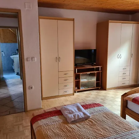 Apartmaji Mezan * 블레드