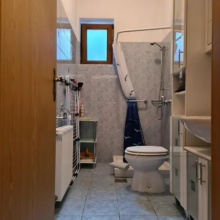 아파트 Apartmaji Mezan *