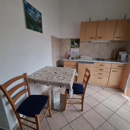 Apartmaji Mezan 아파트