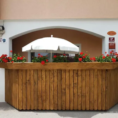 Apartmaji Mezan Lejlighed *