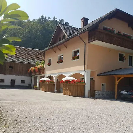 Apartmaji Mezan Lejlighed