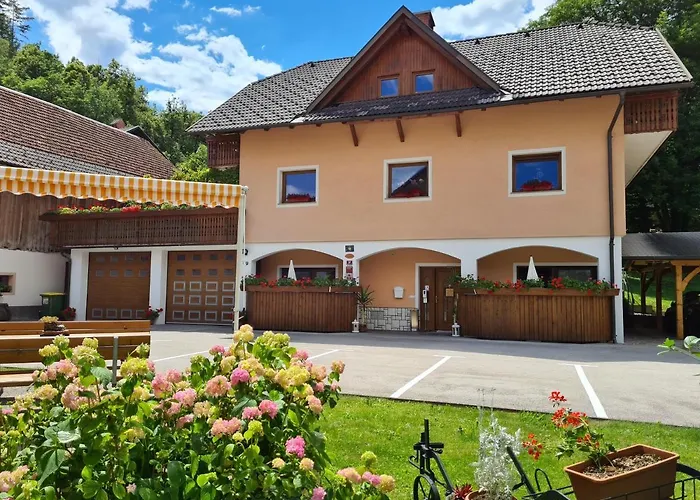 Apartmaji Mezan Appartamento *