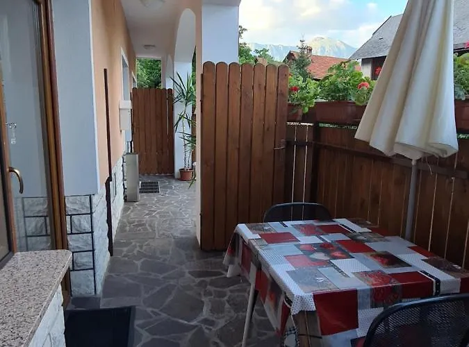 公寓 Apartmaji Mezan *