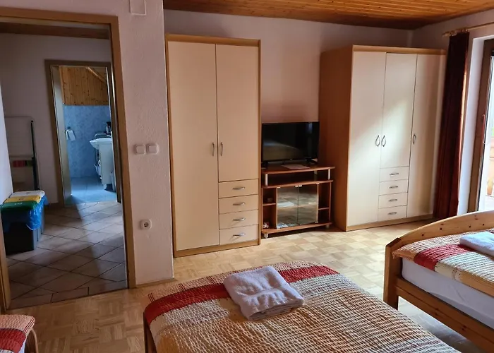 Apartmaji Mezan * 布莱德