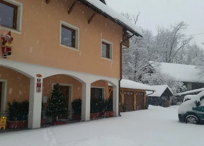 公寓 Apartmaji Mezan