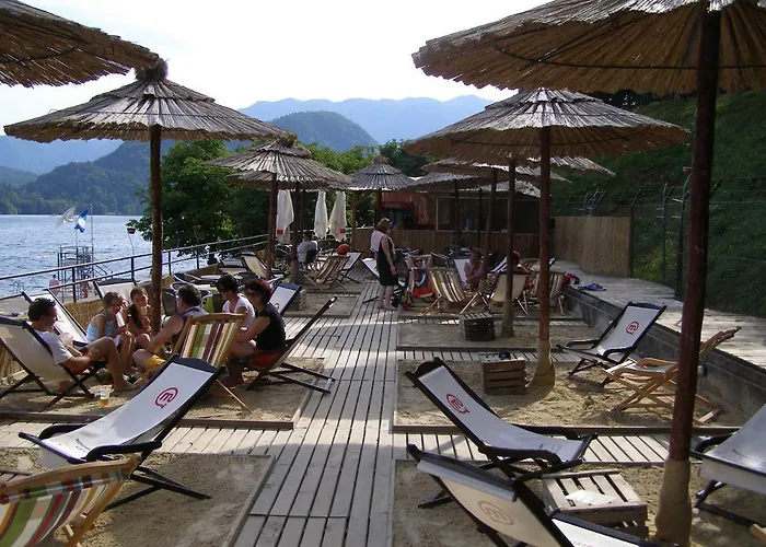 Apartmaji Mezan 公寓