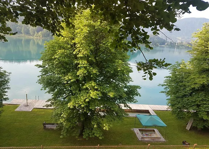 Apartmaji Mezan 公寓 *