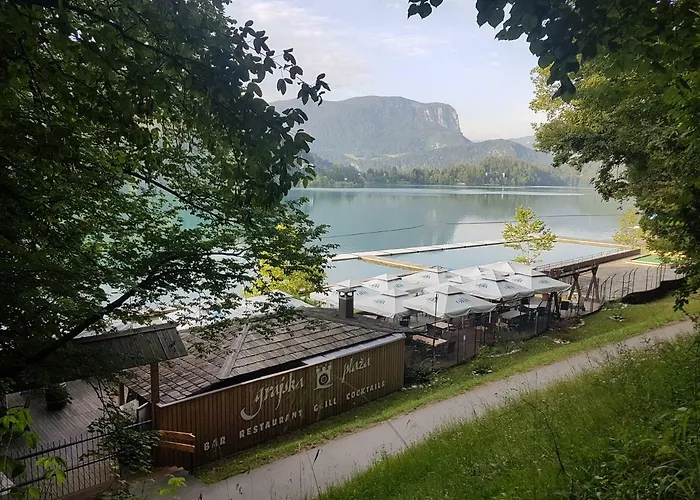 公寓 Apartmaji Mezan