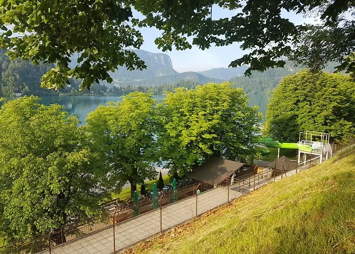 Apartmaji Mezan * 布莱德