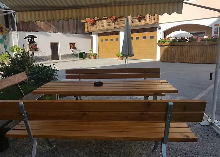 Apartmaji Mezan 公寓