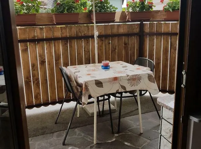 公寓 Apartmaji Mezan *